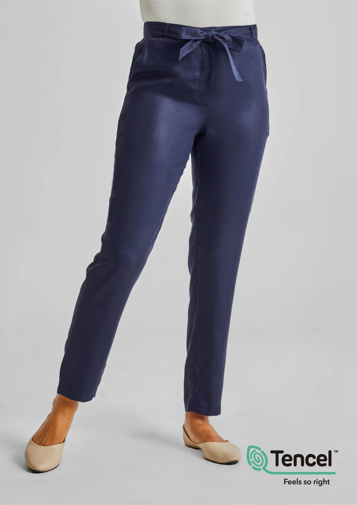 High-Waisted Classic Pants in Tencel™