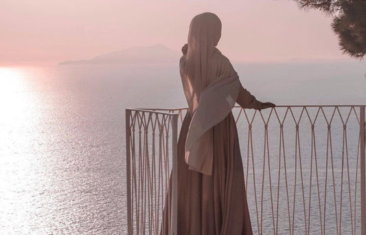 Muslim Woman on sea Bokitta Blog Women's Rights in Islam